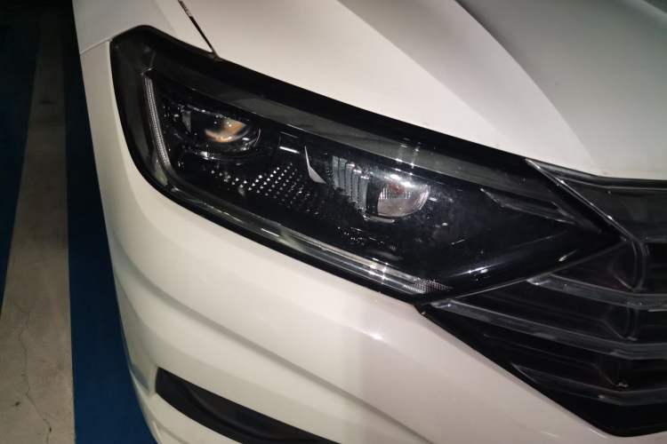 Used Volkswagen Sagitar 2019 280TSI DSG Comfort Version China VI Standard Right Front Headlight