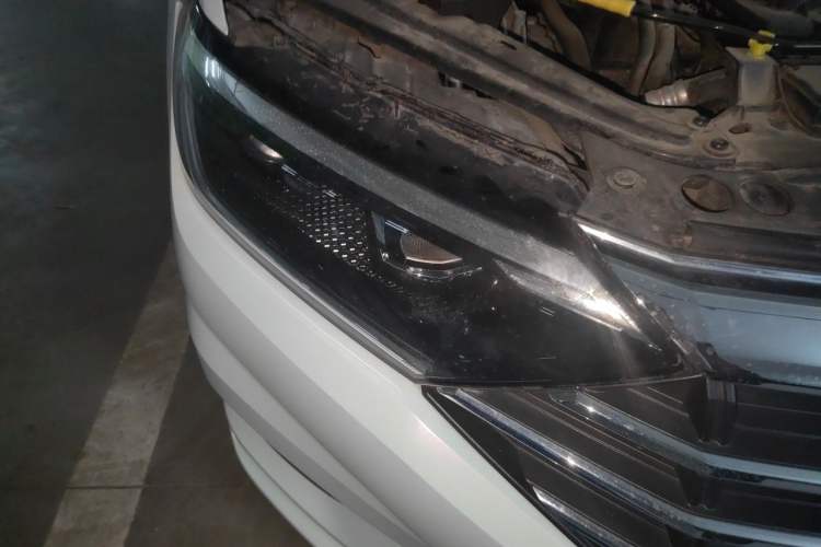 Used Volkswagen Sagitar 2019 280TSI DSG Comfort Version China V Standard Right Front Headlight