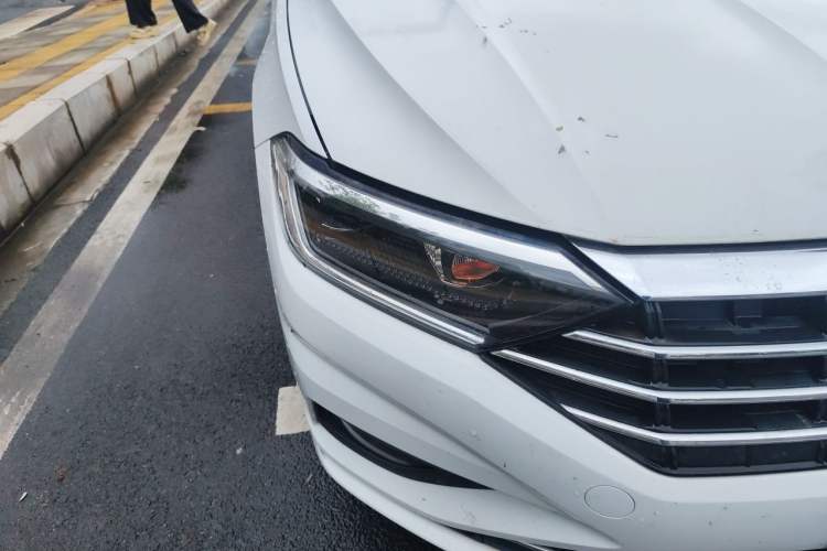 Used Volkswagen Sagitar 2019 280TSI DSG Comfort Version China VI Standard Right Front Headlight