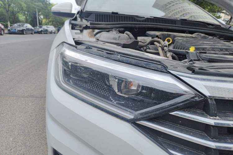 Used Volkswagen Sagitar 2019 280TSI DSG Comfort Version China V Standard Right Front Headlight
