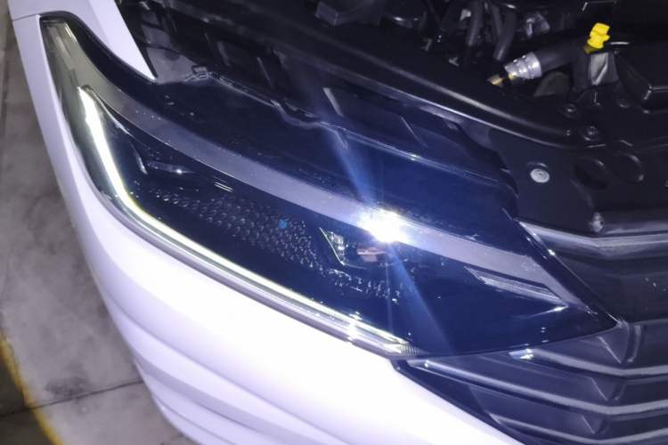 Used Volkswagen Sagitar 2019 280TSI DSG Comfort Version China VI Standard Right Front Headlight