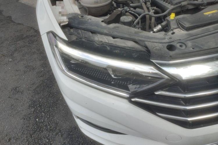 Used Volkswagen Sagitar 2019 200TSI DSG Comfort Version China VI Standard Right Front Headlight