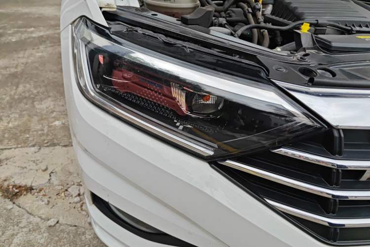 Used Volkswagen Sagitar 2019 280TSI DSG Comfort Version China VI Standard Right Front Headlight