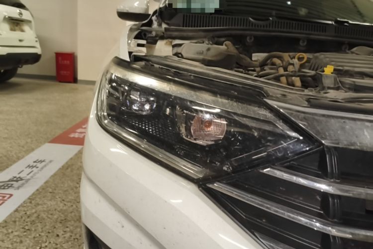 Used Volkswagen Sagitar 2019 200TSI DSG Comfort Version China VI Standard Right Front Headlight