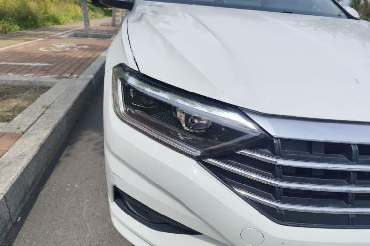 Used Volkswagen Sagitar 2019 280TSI DSG Comfort Version China VI Standard Right Front Headlight