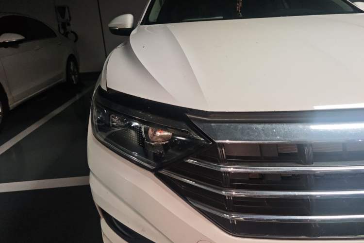 Used Volkswagen Sagitar 2019 200TSI DSG Comfort Version China VI Standard Right Front Headlight
