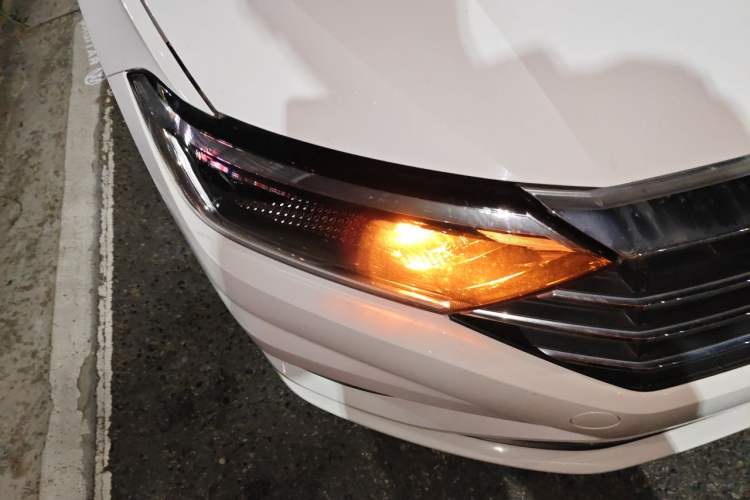 Used Volkswagen Sagitar 2019 280TSI DSG Comfort Version China VI Standard Right Front Headlight