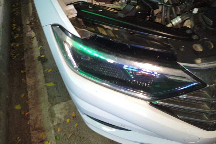 Used Volkswagen Sagitar 2019 280TSI DSG Luxury Version China VI Standard Right Front Headlight