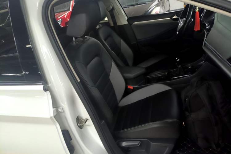 Used Volkswagen Sagitar 2019 200TSI Manual Comfort Version China VI Standard Right Front Seat