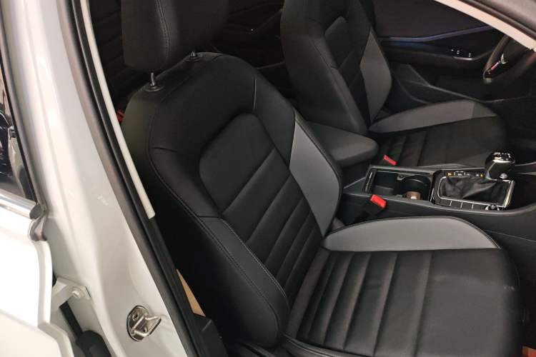 Used Volkswagen Sagitar 2019 280TSI DSG Comfort Version China VI Standard Right Front Seat