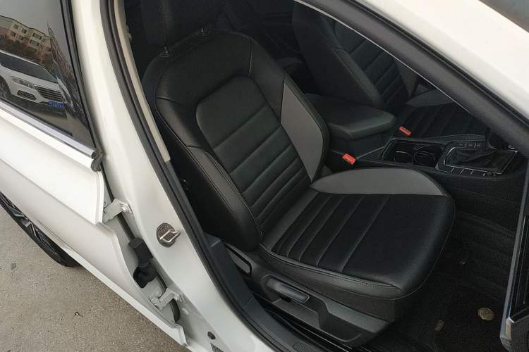 Used Volkswagen Sagitar 2019 280TSI DSG Comfort Version China VI Standard Right Front Seat