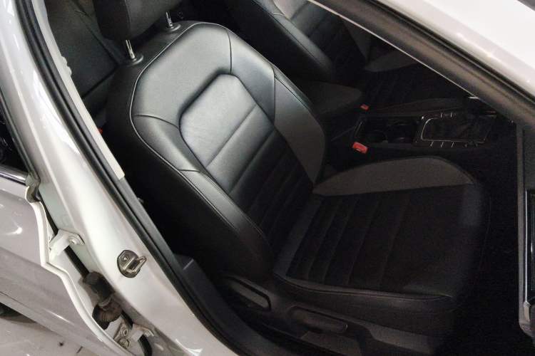 Used Volkswagen Sagitar 2019 280TSI DSG Comfort Version China VI Standard Right Front Seat