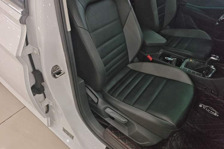 Used Volkswagen Sagitar 2019 200TSI DSG Comfort Version China VI Standard Right Front Seat
