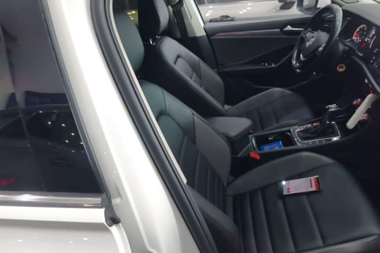 Used Volkswagen Sagitar 2019 280TSI DSG Comfort Version China VI Standard Right Front Seat