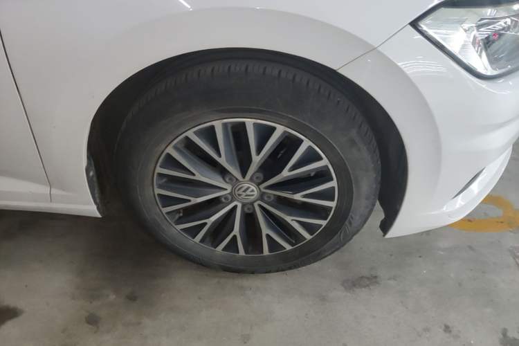 Used Volkswagen Sagitar 2019 280TSI DSG Comfort Version China VI Standard Right Front Wheel Hub