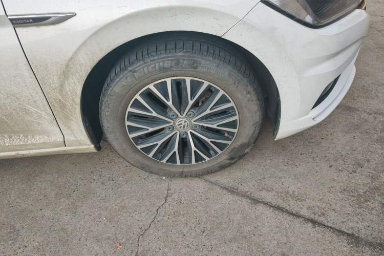 Used Volkswagen Sagitar 2019 200TSI DSG Comfort Version China VI Standard Right Front Wheel Hub