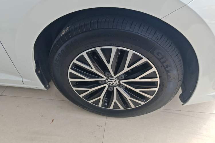Used Volkswagen Sagitar 2019 280TSI DSG Comfort Version China V Standard Right Front Wheel Hub