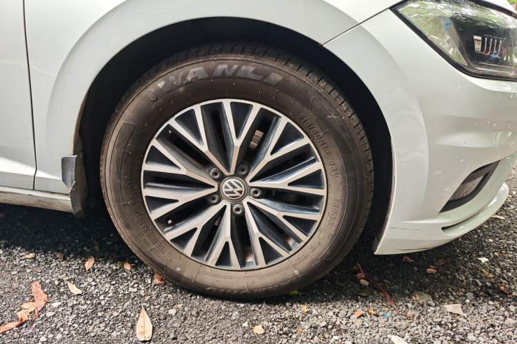 Used Volkswagen Sagitar 2019 200TSI DSG Comfort Version China VI Standard Right Front Wheel Hub