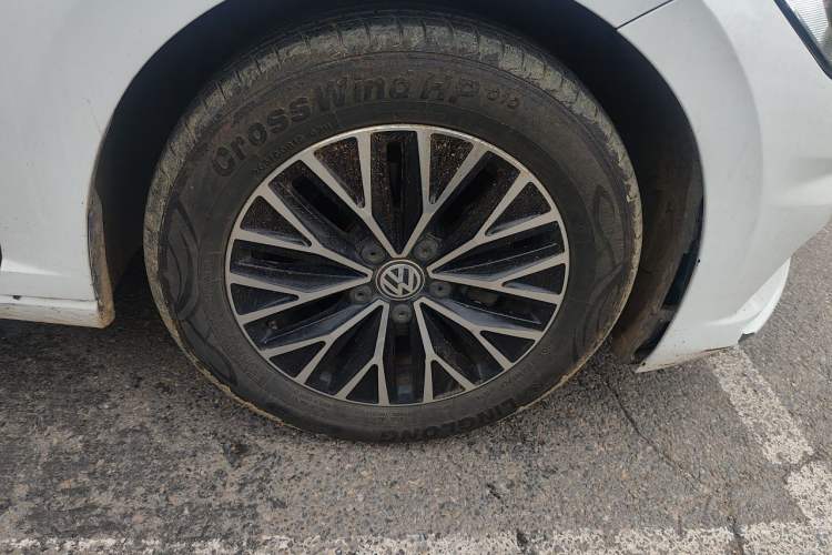 Used Volkswagen Sagitar 2019 200TSI DSG Comfort Version China V Standard Right Front Wheel Hub