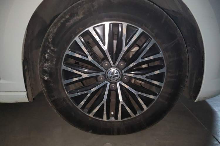 Used Volkswagen Sagitar 2019 280TSI DSG Comfort Version China V Standard Right Front Wheel Hub