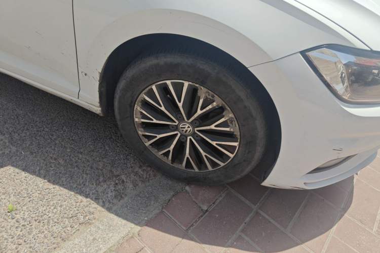 Used Volkswagen Sagitar 2019 280TSI DSG Comfort Version China VI Standard Right Front Wheel Hub