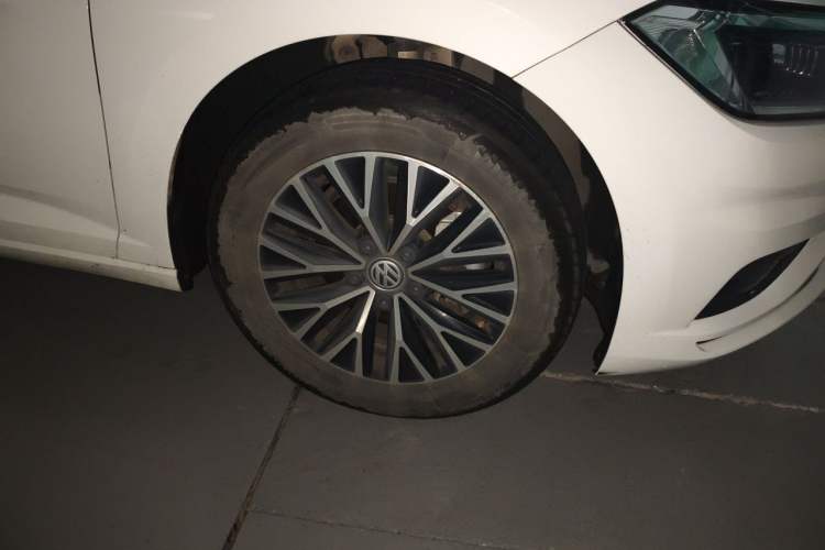 Used Volkswagen Sagitar 2019 200TSI DSG Comfort Version China VI Standard Right Front Wheel Hub
