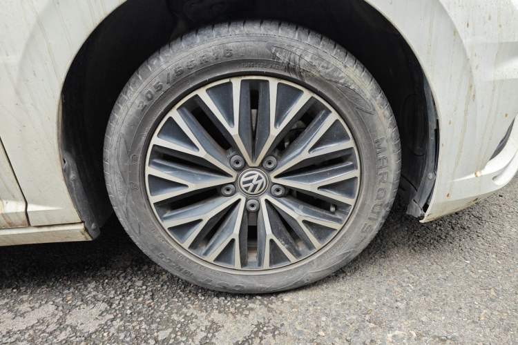 Used Volkswagen Sagitar 2019 280TSI DSG Comfort Version China VI Standard Right Front Wheel Hub