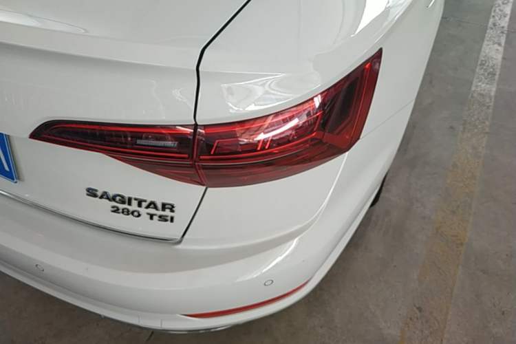 Used Volkswagen Sagitar 2019 280TSI DSG Luxury Version China VI Standard Right Rear Taillight