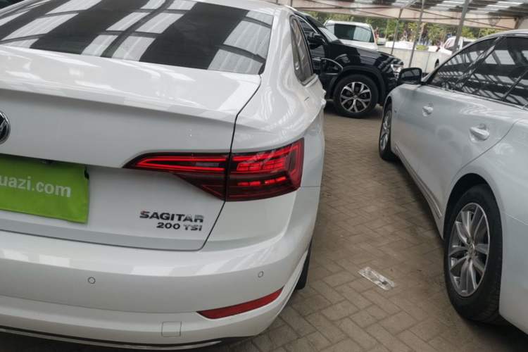 Used Volkswagen Sagitar 2019 200TSI DSG Comfort Version China VI Standard Right Rear Taillight