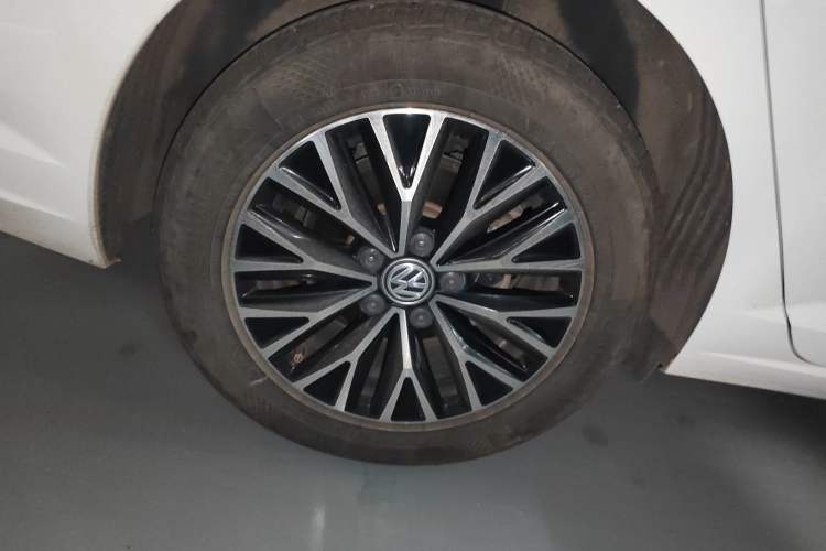 Used Volkswagen Sagitar 2019 280TSI DSG Comfort Version China VI Standard Right Rear Wheel Hub