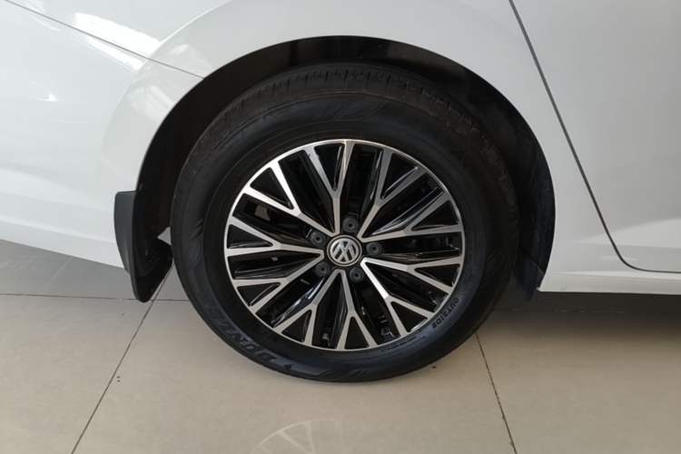 Used Volkswagen Sagitar 2019 280TSI DSG Comfort Version China VI Standard Right Rear Wheel Hub
