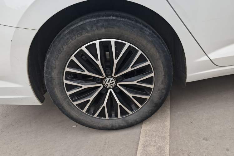 Used Volkswagen Sagitar 2019 280TSI DSG Comfort Version China VI Standard Right Rear Wheel Hub
