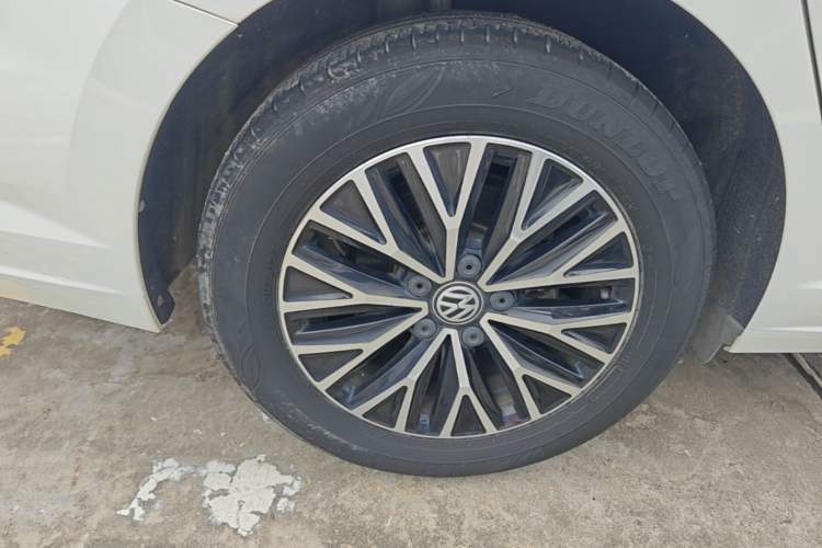 Used Volkswagen Sagitar 2019 280TSI DSG Comfort Version China VI Standard Right Rear Wheel Hub