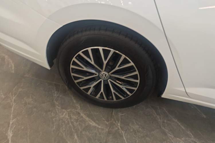Used Volkswagen Sagitar 2019 280TSI DSG Comfort Version China VI Standard Right Rear Wheel Hub