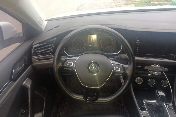 Used Volkswagen Sagitar 2019 200TSI DSG Comfort Version China VI Standard Steering Wheel