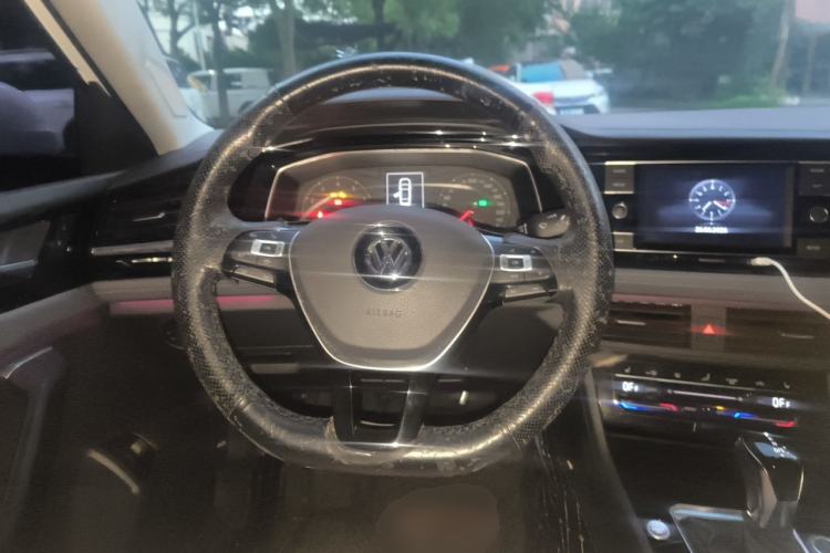 Used Volkswagen Sagitar 2019 280TSI DSG Luxury Version China VI Standard Steering Wheel