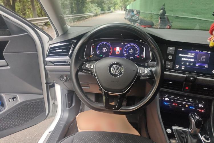 Used Volkswagen Sagitar 2019 280TSI DSG Luxury Version China VI Standard Steering Wheel