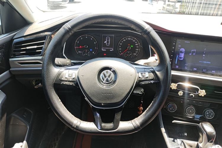 Used Volkswagen Sagitar 2019 200TSI DSG Comfort Version China VI Standard Steering Wheel