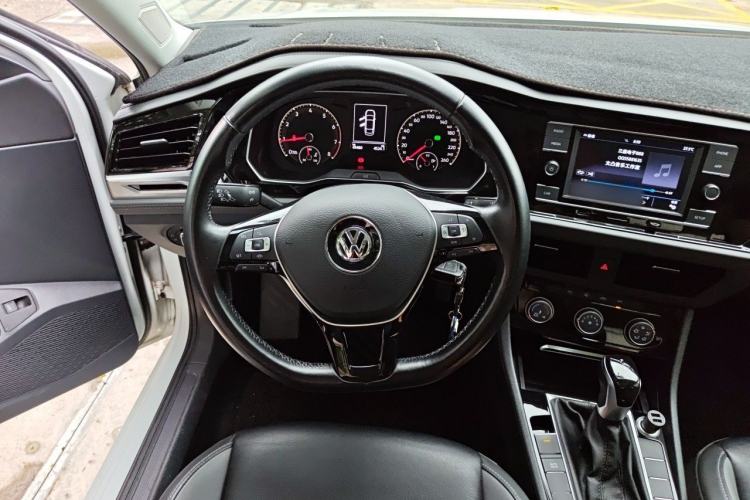 Used Volkswagen Sagitar 2019 280TSI DSG Comfort Version China VI Standard Steering Wheel