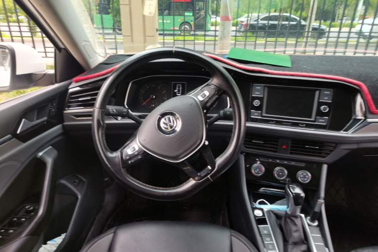 Used Volkswagen Sagitar 2019 200TSI DSG Comfort Version China VI Standard Steering Wheel