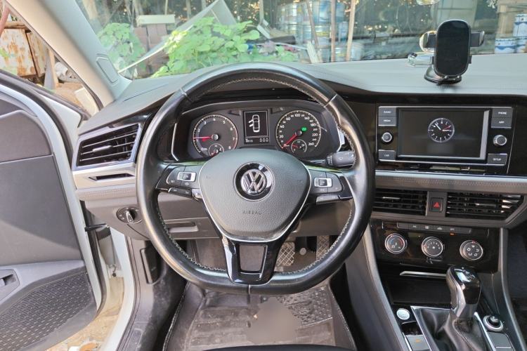 Used Volkswagen Sagitar 2019 200TSI DSG Comfort Version China VI Standard Steering Wheel