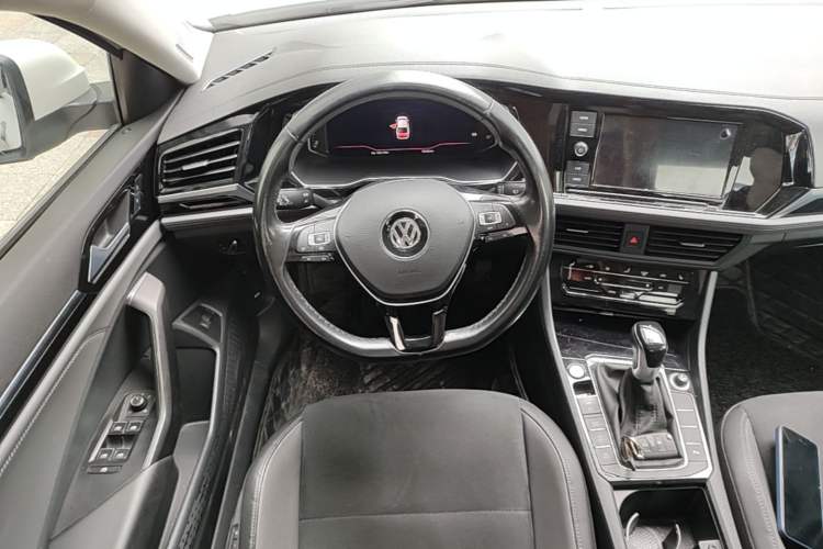 Used Volkswagen Sagitar 2019 280TSI DSG Luxury Version China VI Standard Steering Wheel
