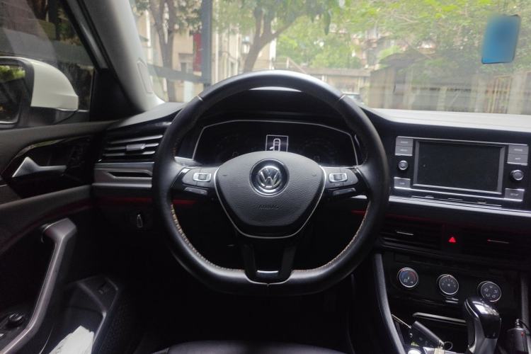 Used Volkswagen Sagitar 2019 200TSI DSG Comfort Version China VI Standard Steering Wheel