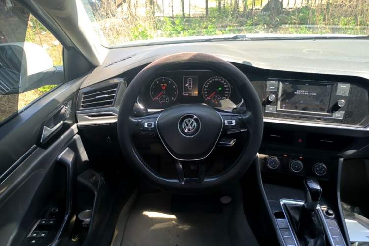 Used Volkswagen Sagitar 2019 200TSI DSG Comfort Version China VI Standard Steering Wheel