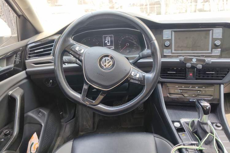 Used Volkswagen Sagitar 2019 200TSI DSG Comfort Version China VI Standard Steering Wheel