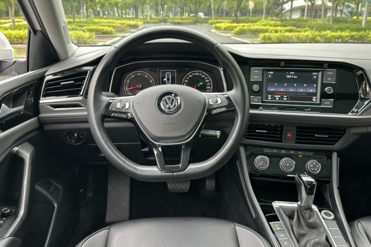 Used Volkswagen Sagitar 2019 200TSI DSG Comfort Version China V Standard Steering Wheel