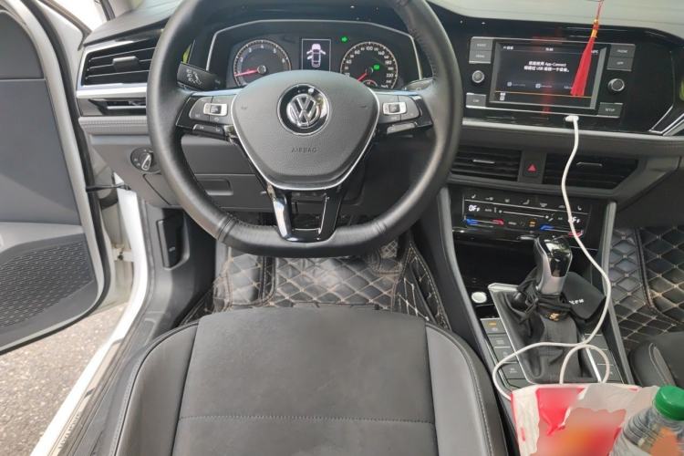 Used Volkswagen Sagitar 2019 280TSI DSG Luxury Version China VI Standard Steering Wheel