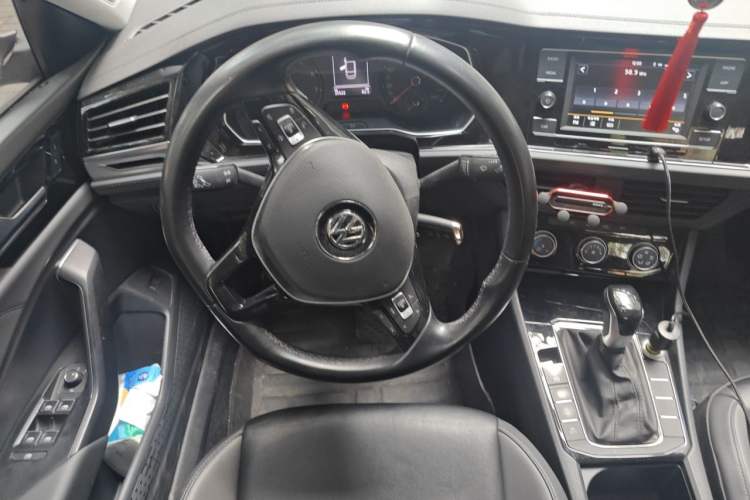 Used Volkswagen Sagitar 2019 280TSI DSG Comfort Version China VI Standard Steering Wheel
