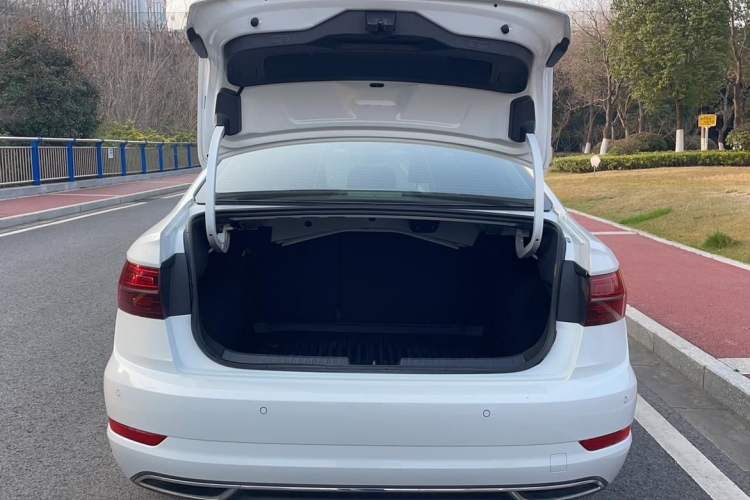 Used Volkswagen Sagitar 2019 280TSI DSG Luxury Version China VI Standard Trunk