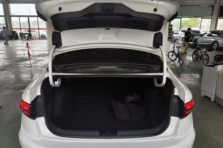 Used Volkswagen Sagitar 2019 200TSI DSG Comfort Version China VI Standard Trunk